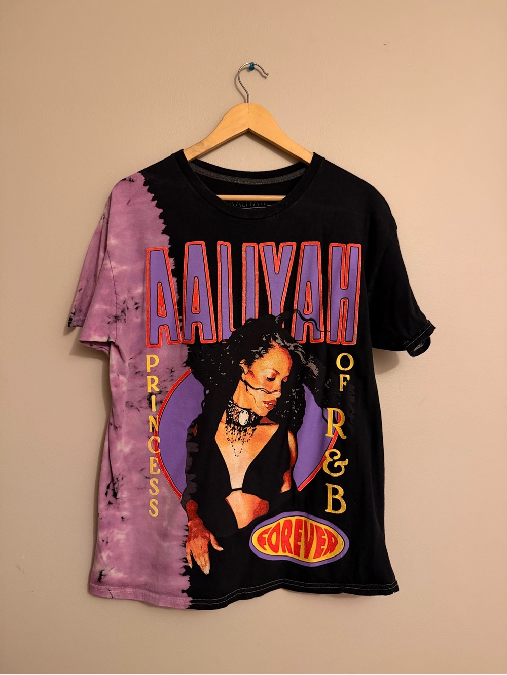 Ripple Aaliyah Graphic Tee in Black & Purple (L)